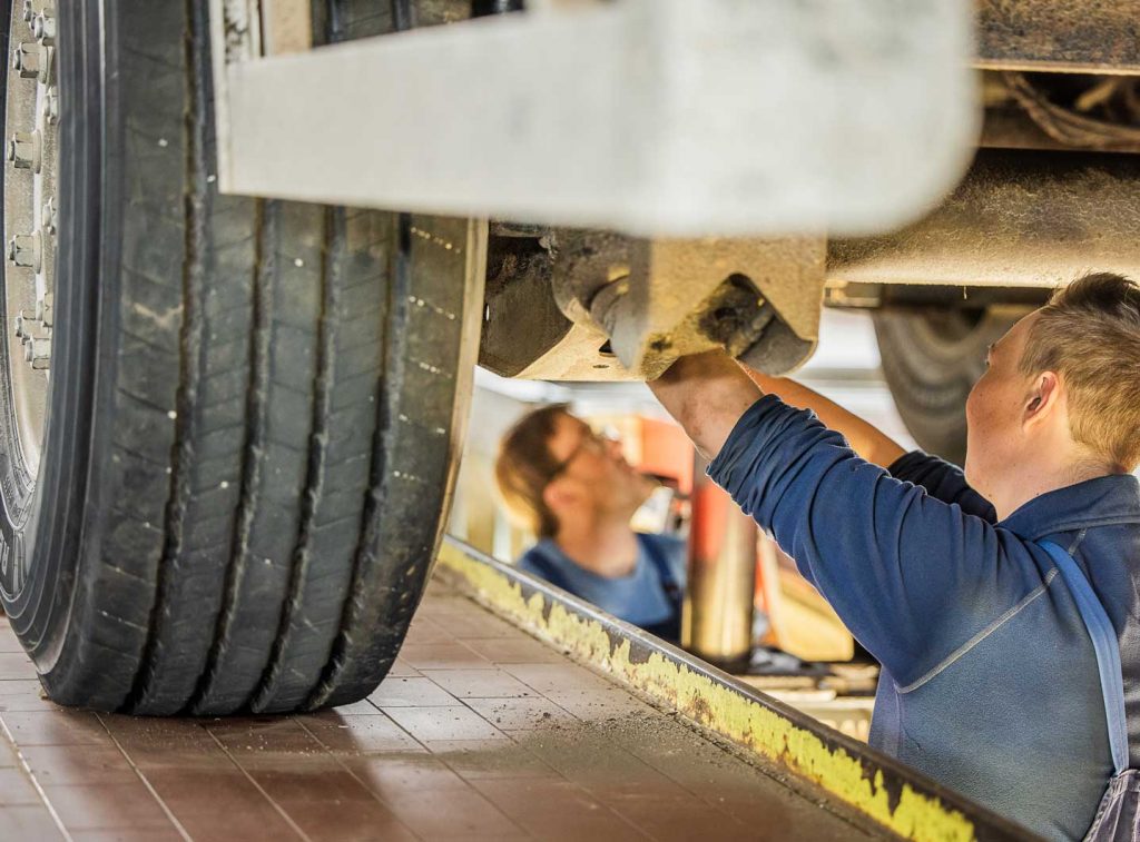 2849-10452 Foto von Team Herrnberger in der Halle